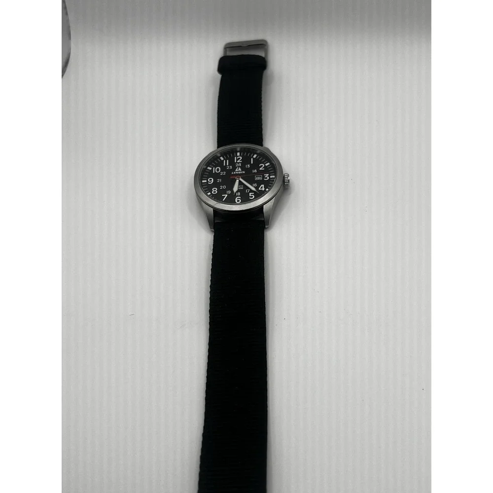 LINQIN Men's Watch Quartz 5ATM Stainless Steel No. 0550 - New Battery